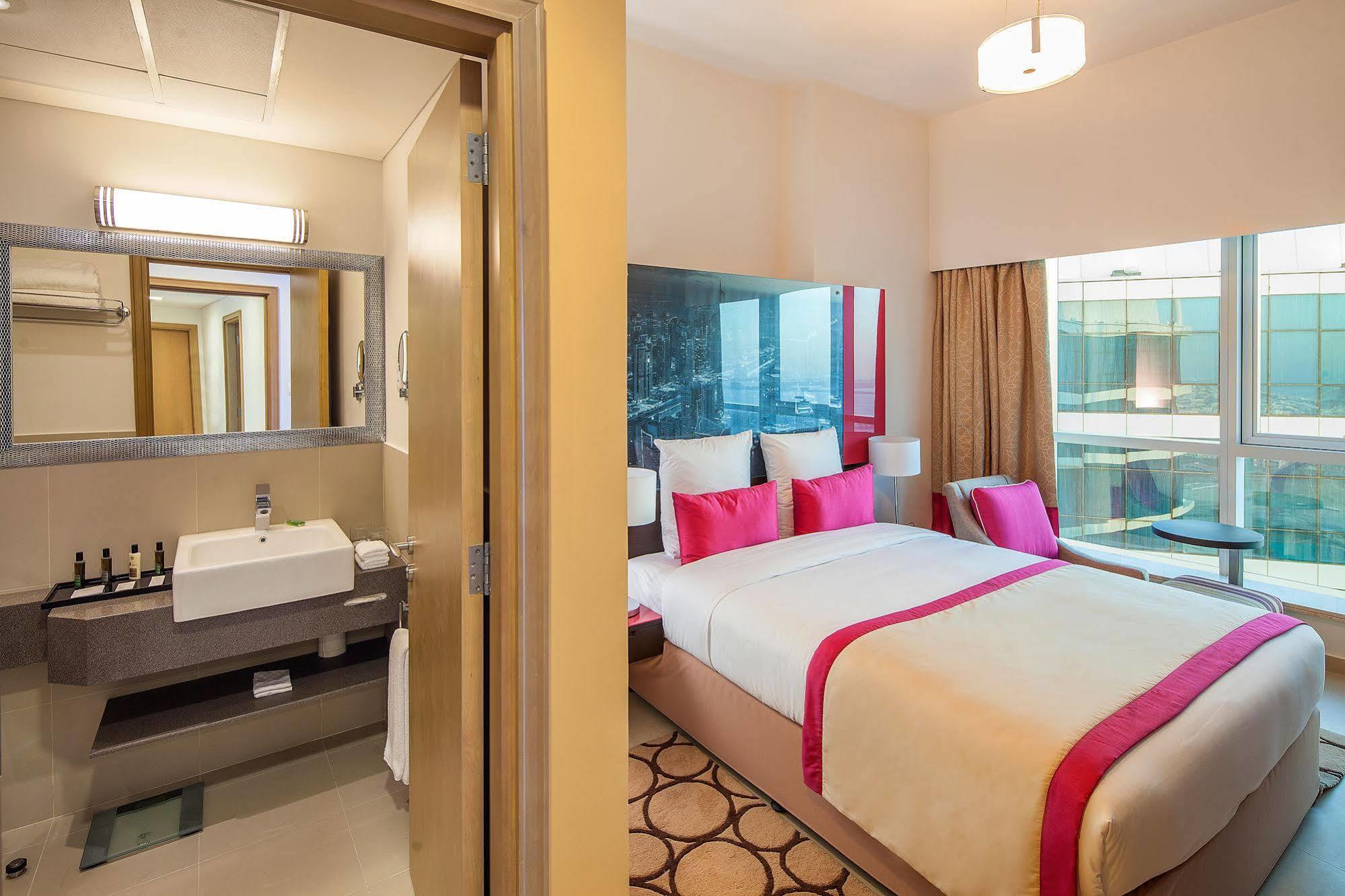 Adagio Premium Dubai Al Barsha Aparthotel Exterior foto